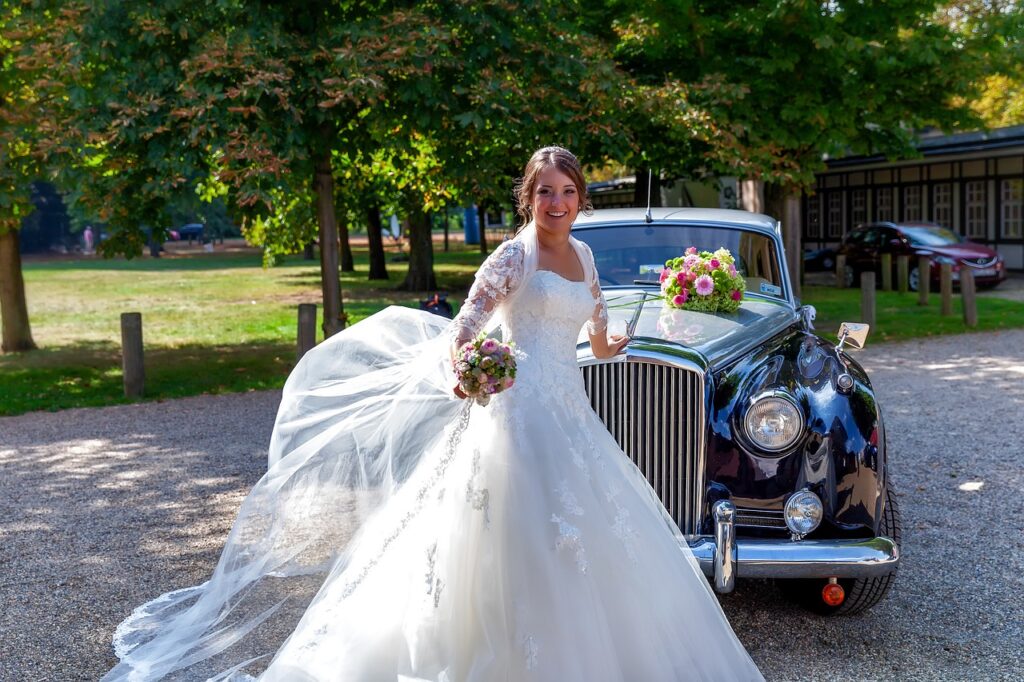 wedding, bride, wedding car-4754935.jpg